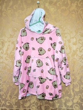 PUSHEEN The Cat Vanilla Underground Oodie Plush Lined Oversize Hoodie Pyjama Top
